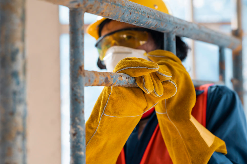 seguridad en el trabajo con escaleras